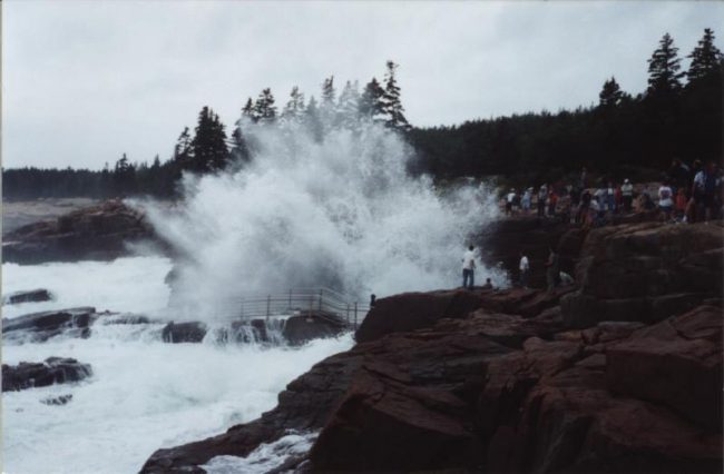 Thunder Hole, Acadia National Park, sightseeing, tourists, nature