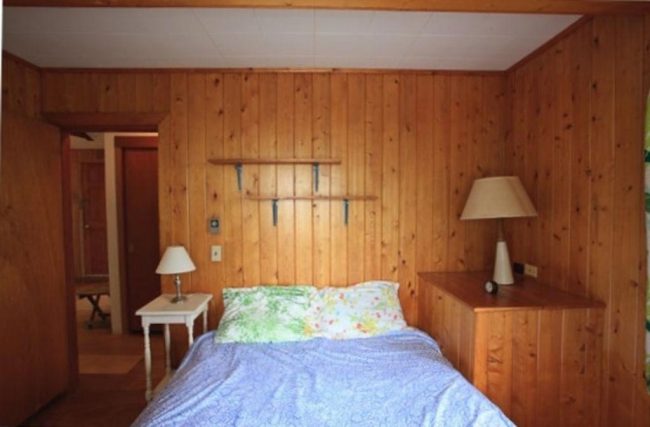 Queen bed