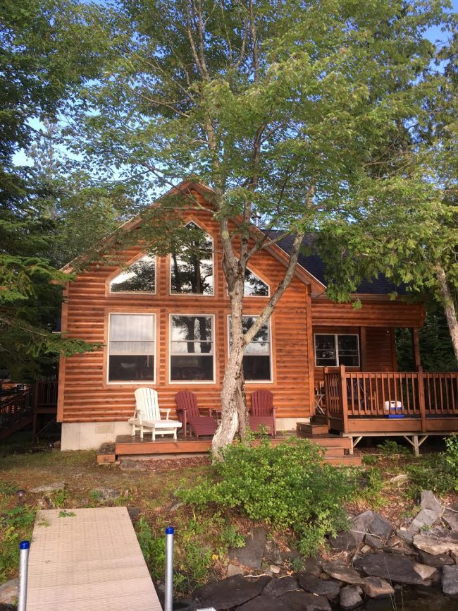 Log Cabin on Davis Pond - exterior